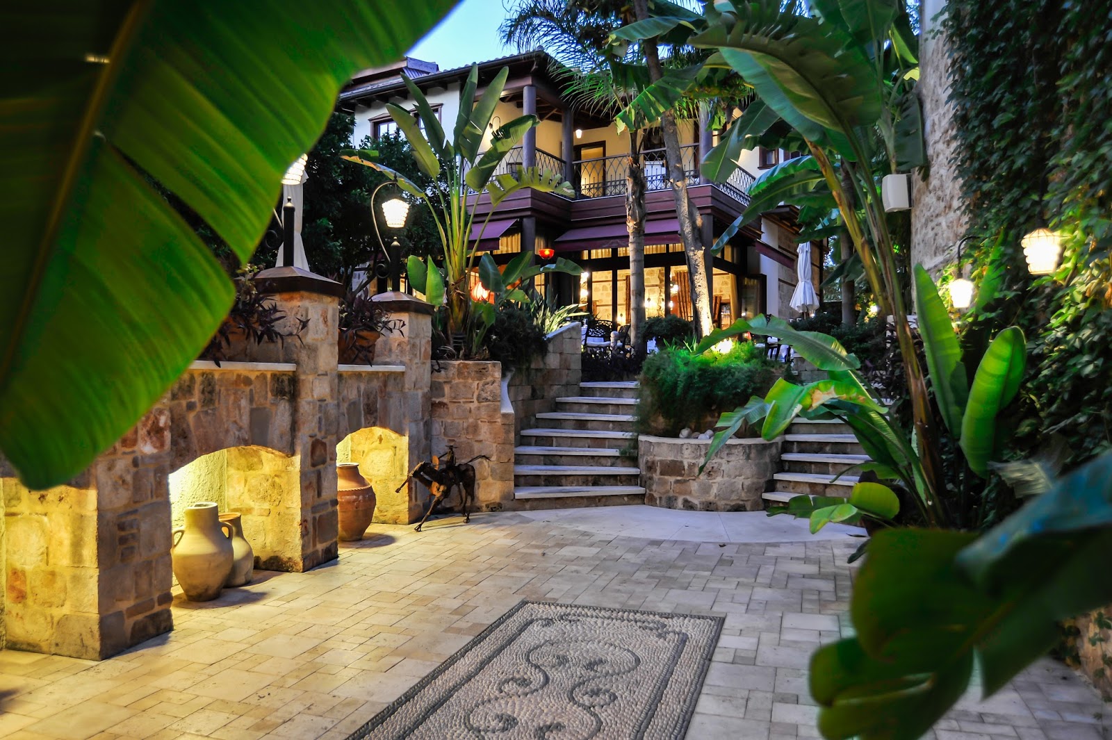 Goodman Hotel & Bistro