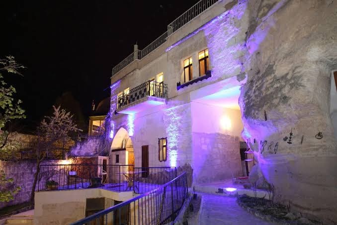 Melek Cave Hotel