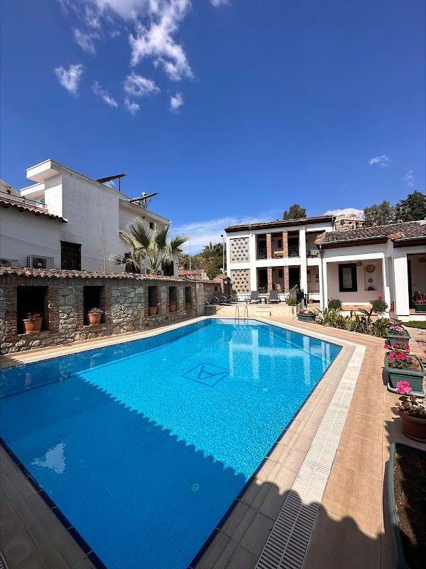 HOTEL AKAY