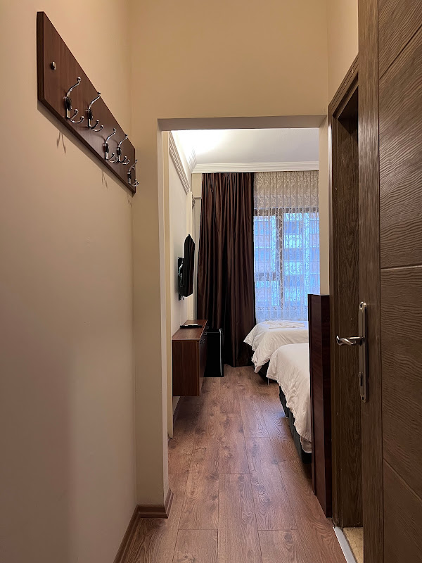 Grand 53 Hotel