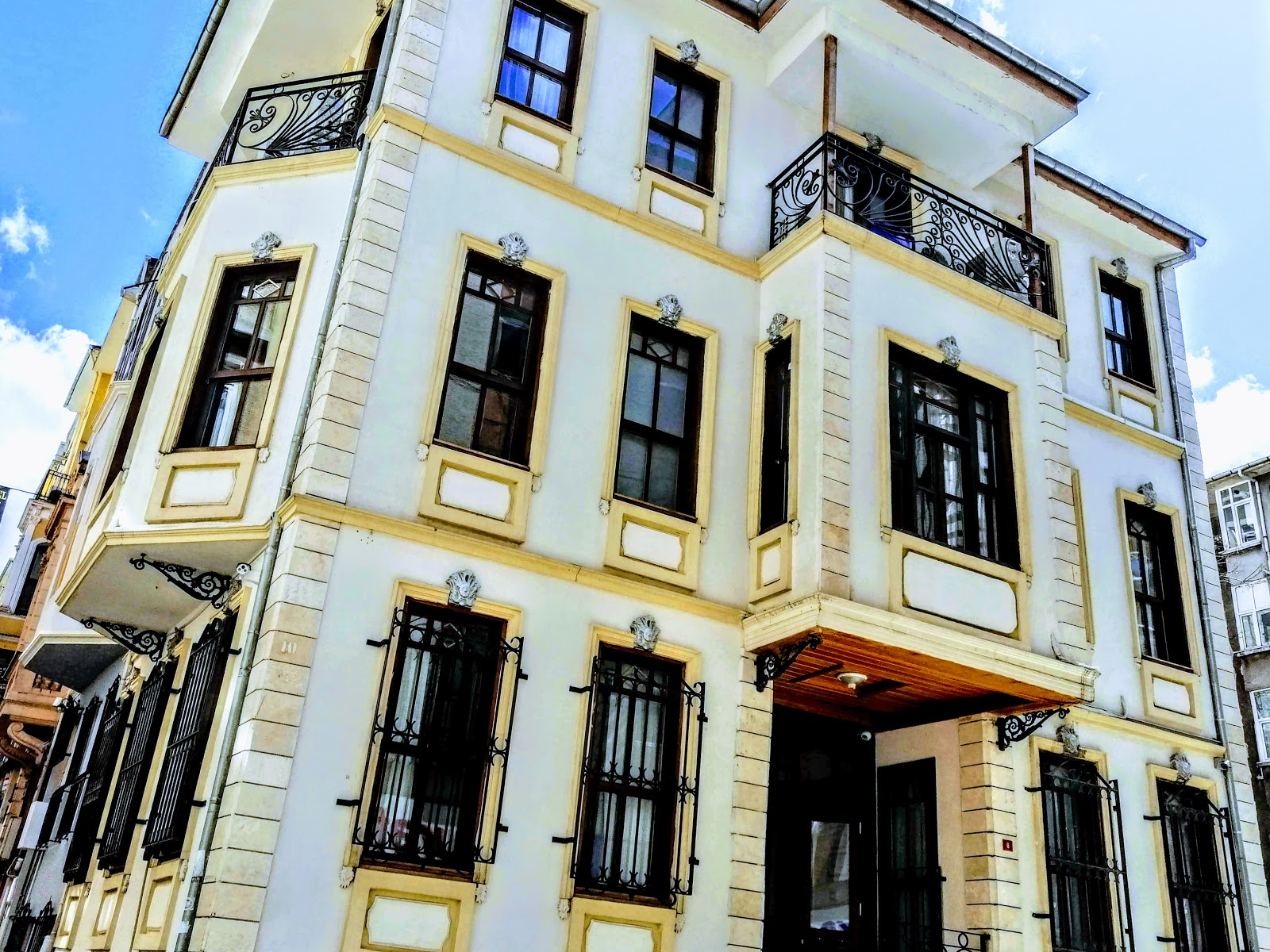 AYYILDIZLAR OTEL