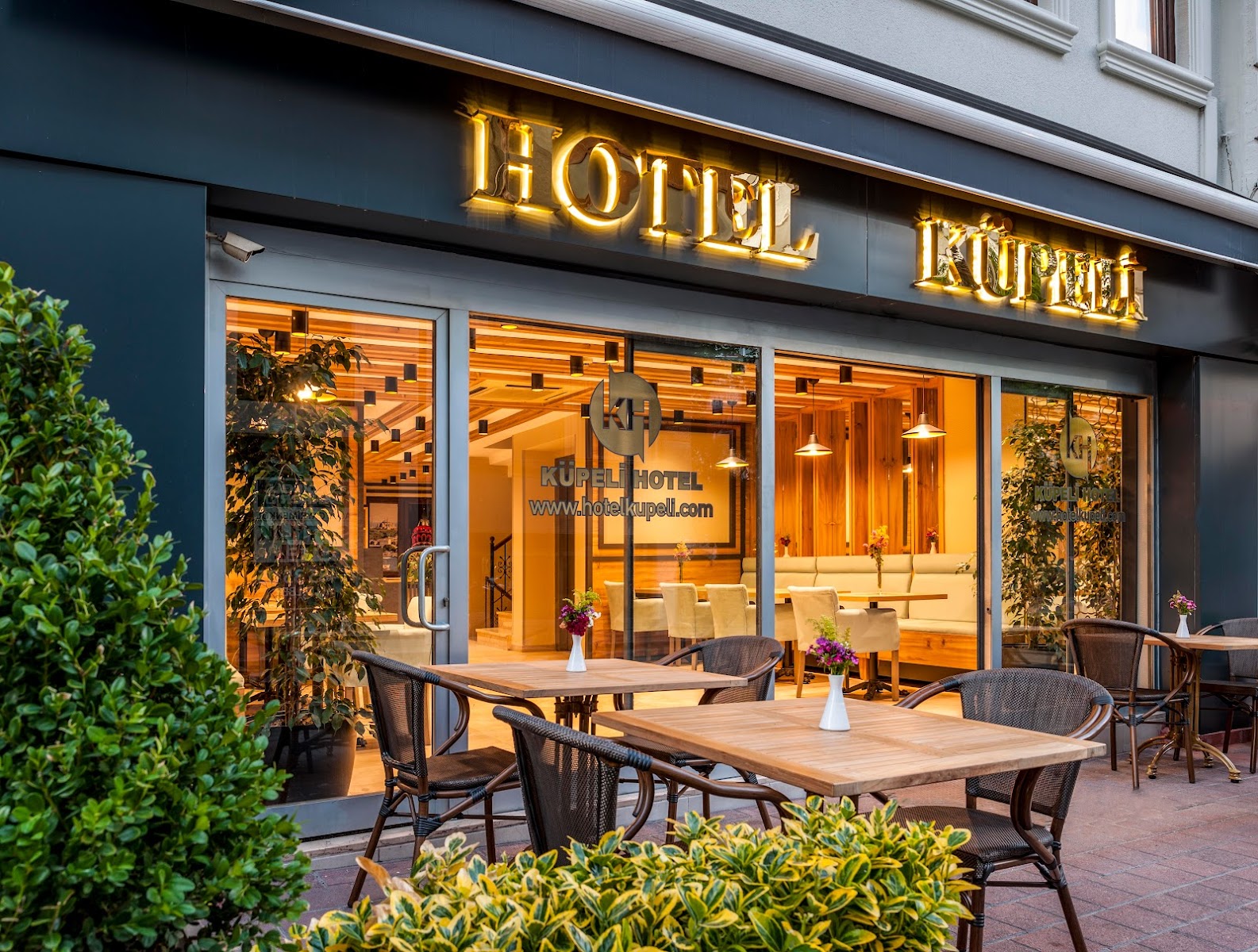 Great Fortune Design Hotel