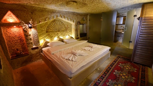 Helios Cave Hotel