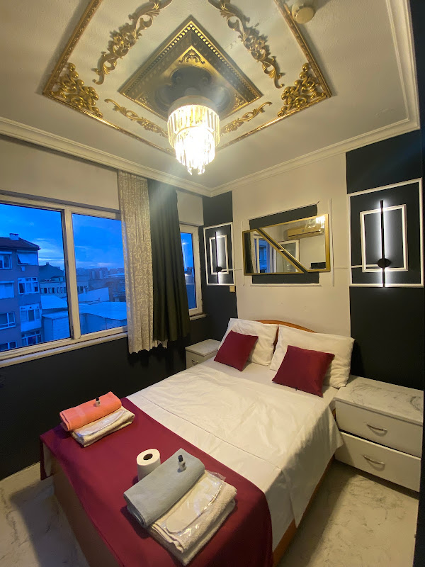 Petek Hotel