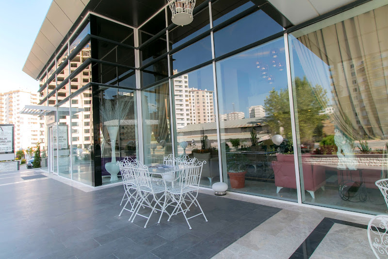Aroyal Suites