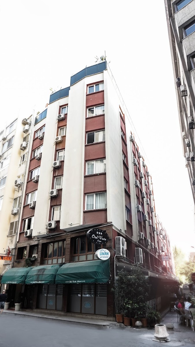 Mithras Hotel & Cafe