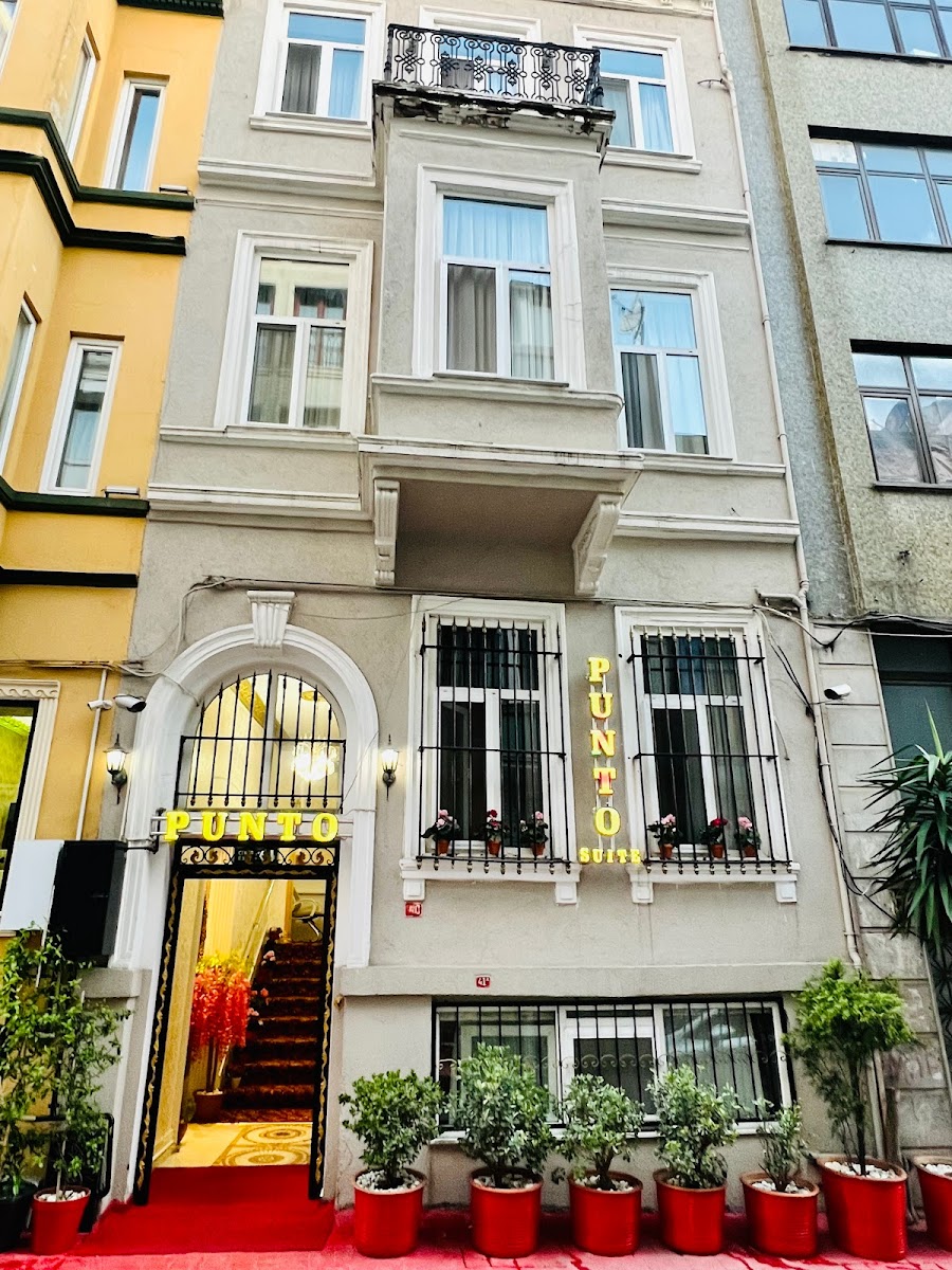 Moss Suites Residence Hotel