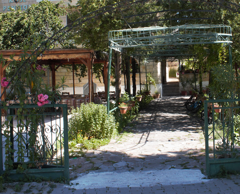 Kose Hostel