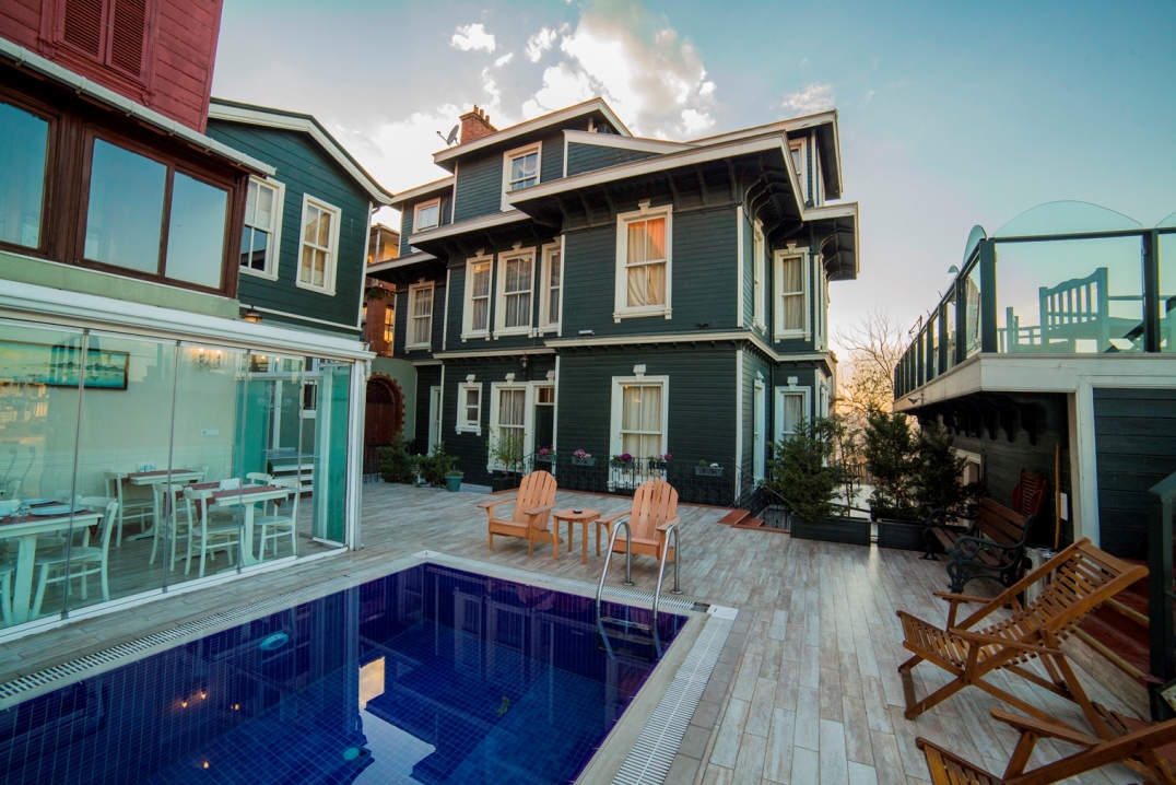 Astra Boutique Hotel