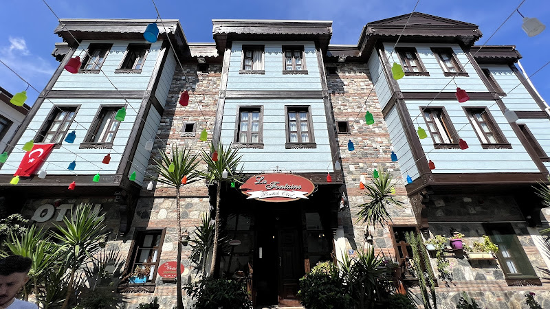 La Fontaine Otel