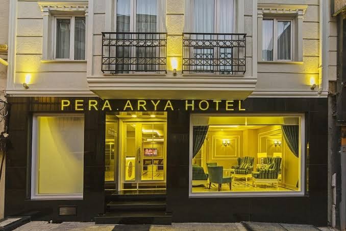 Adelio Pera Hotel