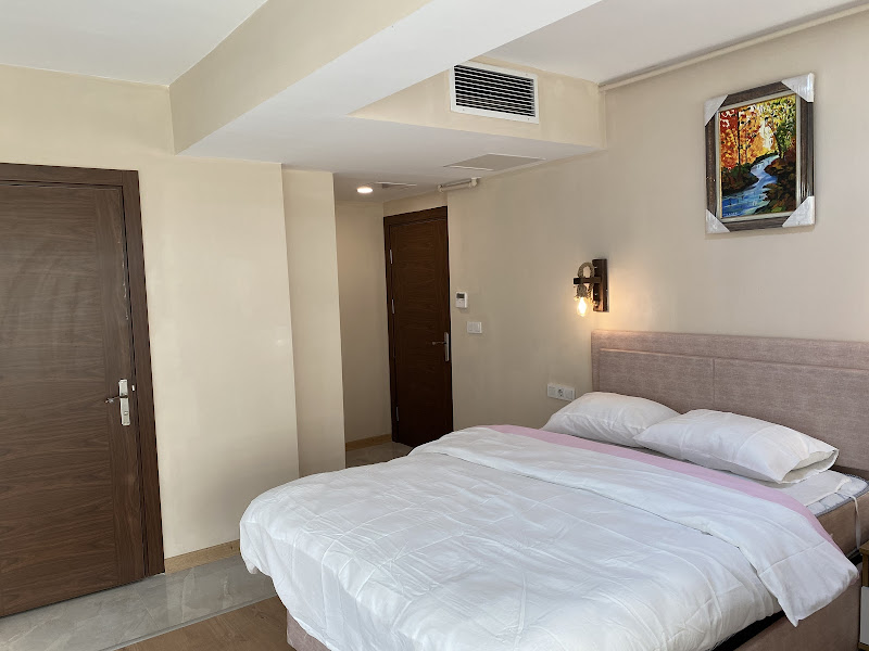 Hall Inn Hotel