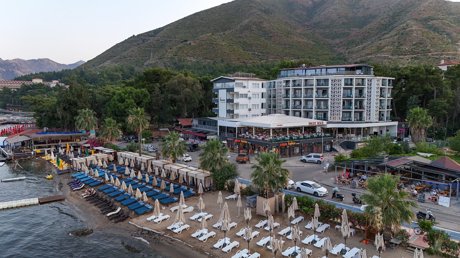 Luna Beach Hotel & Spa