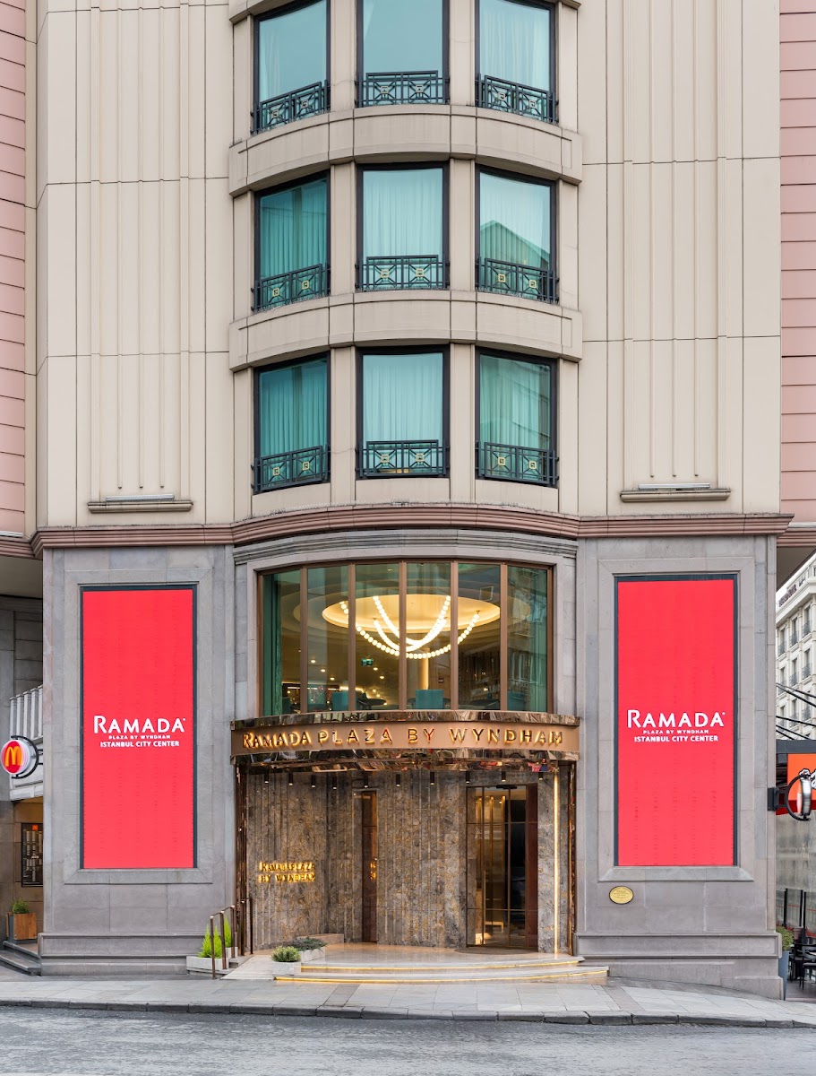 Gleam Collection Hotel