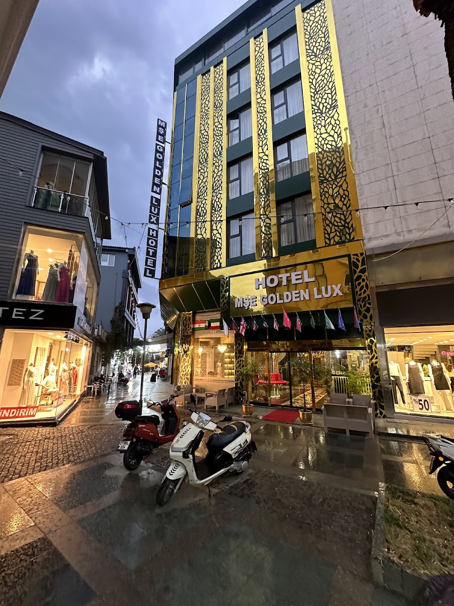 Best Western Plus Khan Hotel