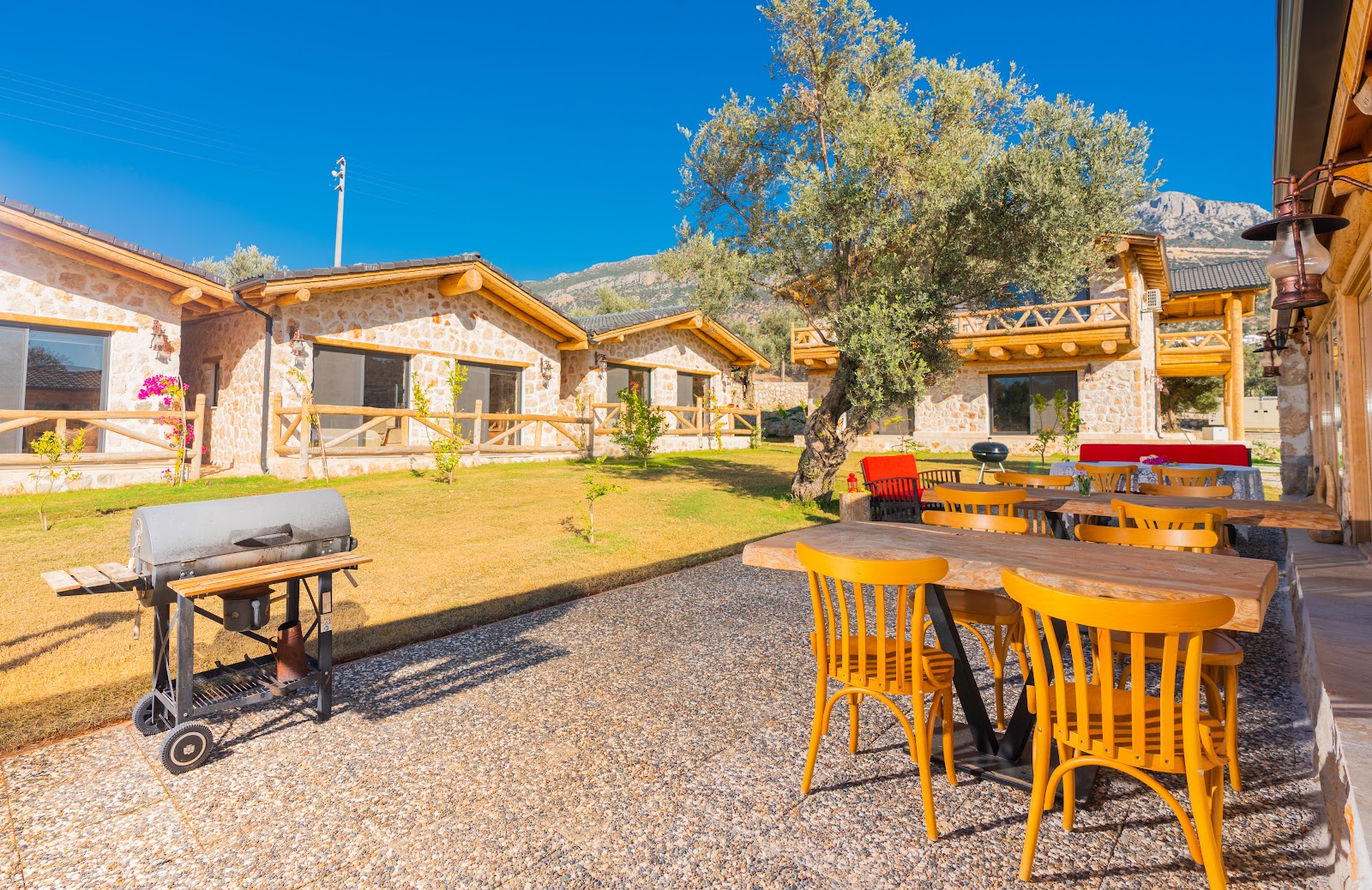 Kuluhana Hotel & Villas