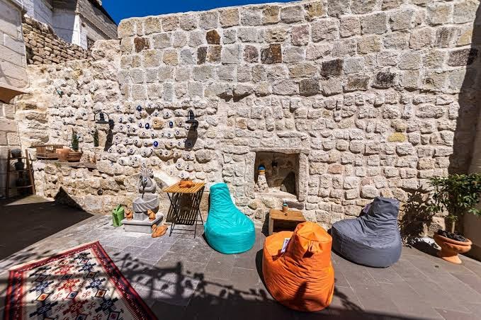 Fresco Cave Suites & Mansions