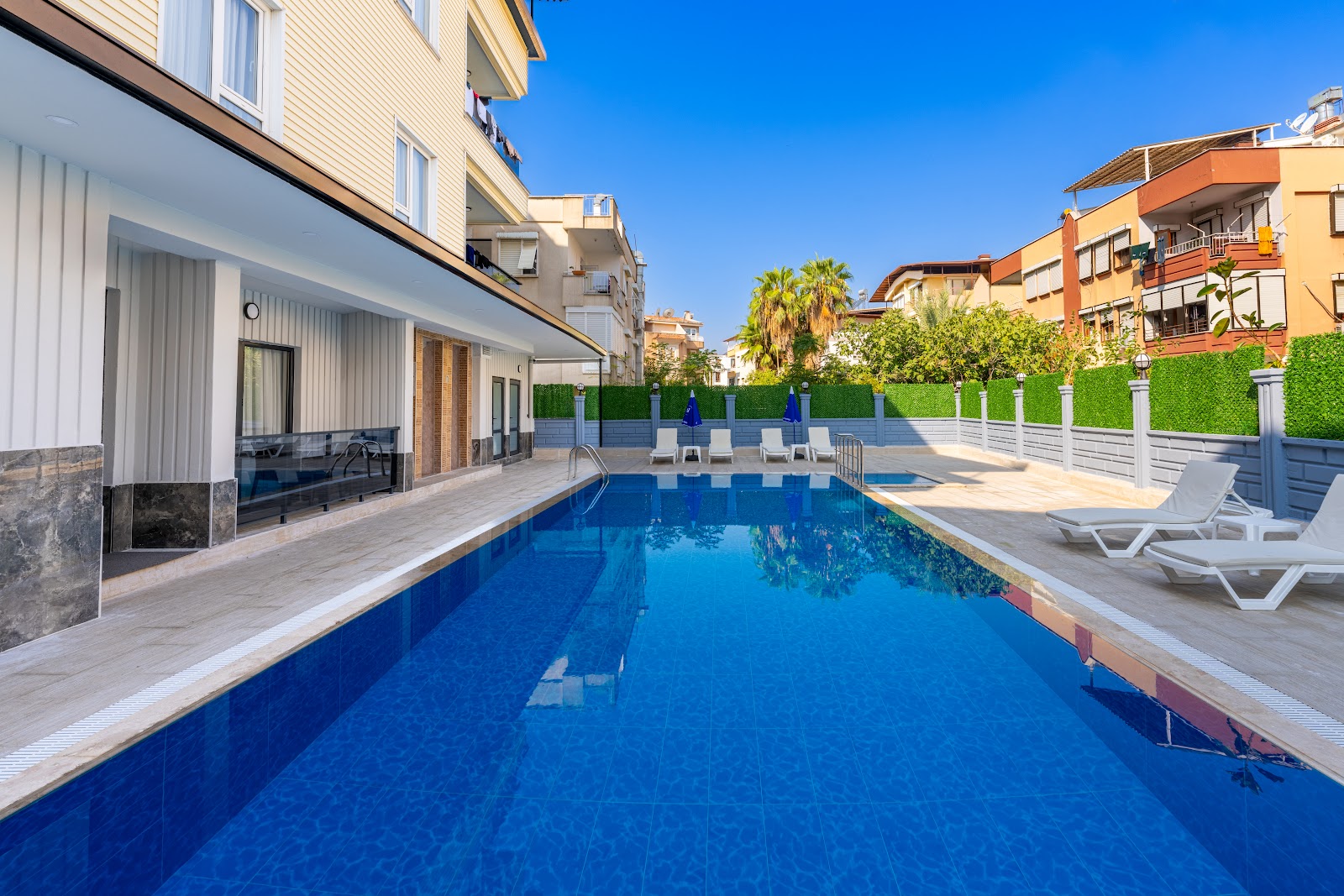 Oli Apart Hotel & Suites