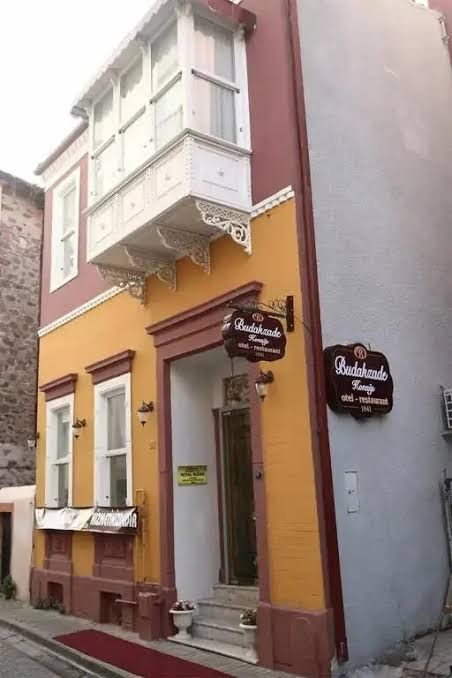 Renk Otel Karşıyaka