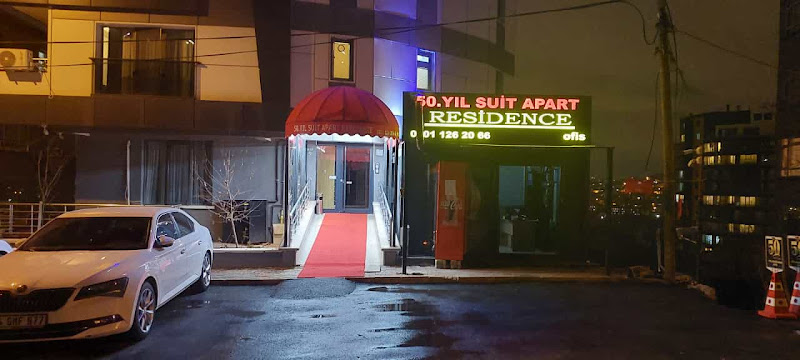 50.yil süit apart