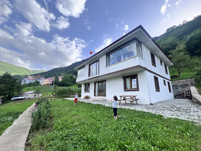 Lifora House