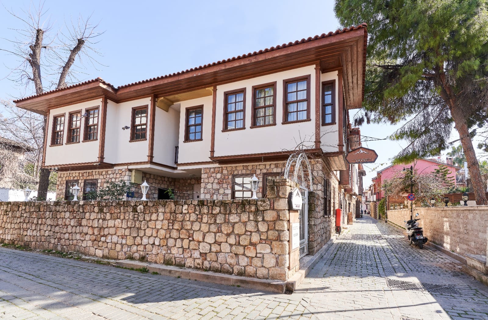 Kaleiçi Ozkavak Hotel