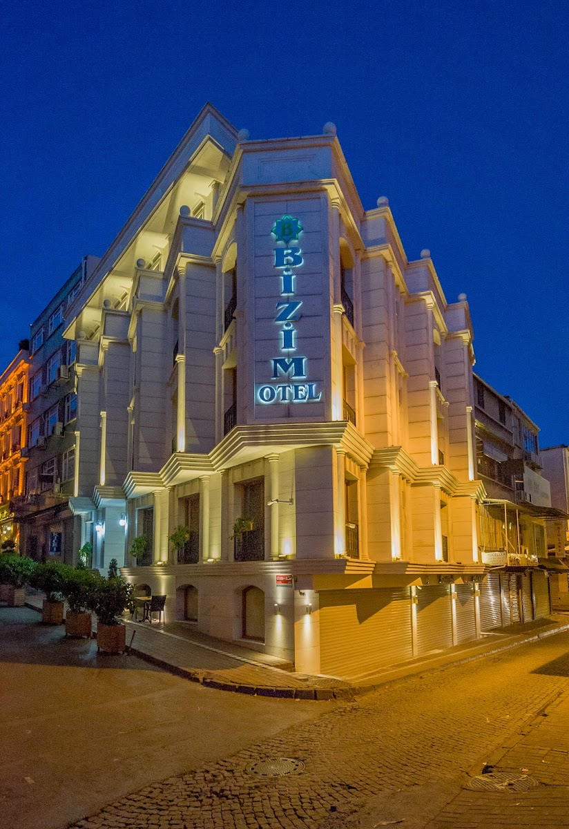 Eliza Hotel