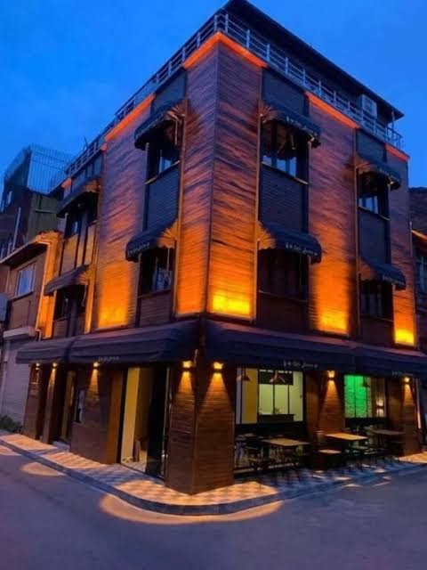 Herton Boutique Hotel