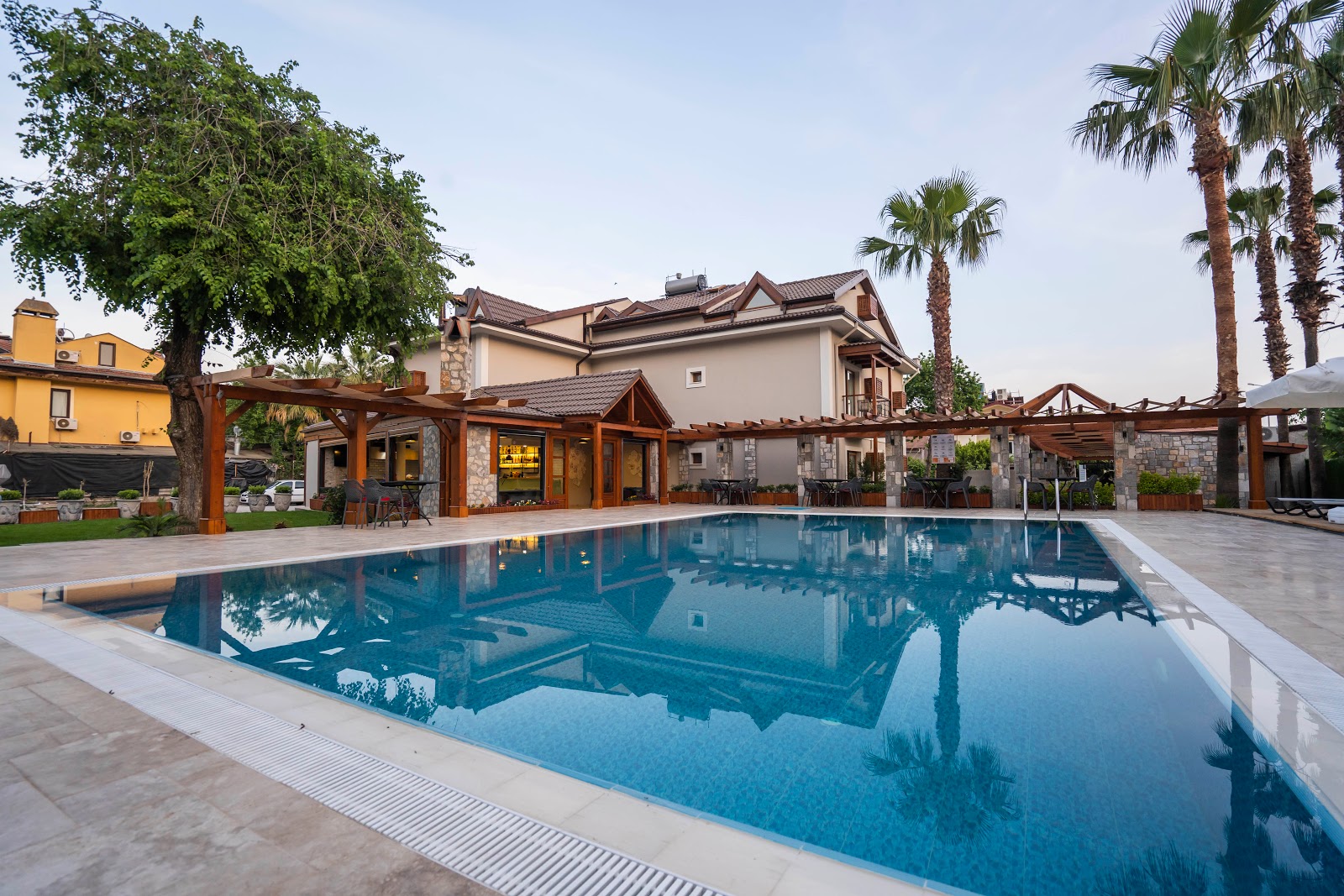 Mr. Dim Exclusive Apart Hotel